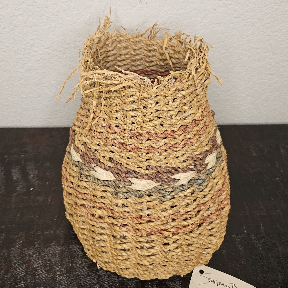 Vintage Artist Made Seagrass Basket Bandon Oregon - Picture 3 of 7